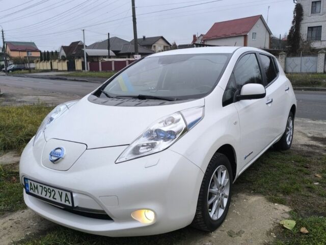 Білий Ніссан Ліф, об'ємом двигуна 0 л та пробігом 92 тис. км за 7800 $, фото 1 на Automoto.ua