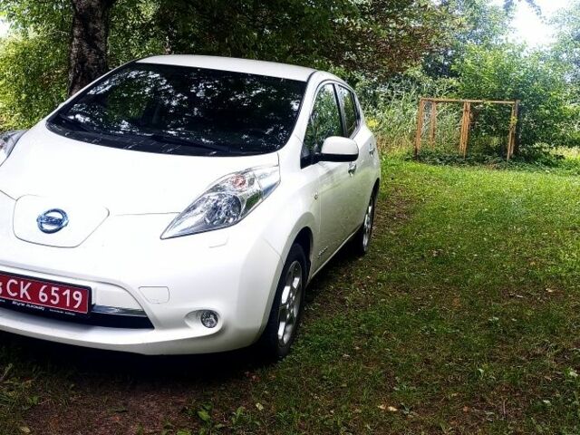 Білий Ніссан Ліф, об'ємом двигуна 0 л та пробігом 158 тис. км за 6220 $, фото 1 на Automoto.ua