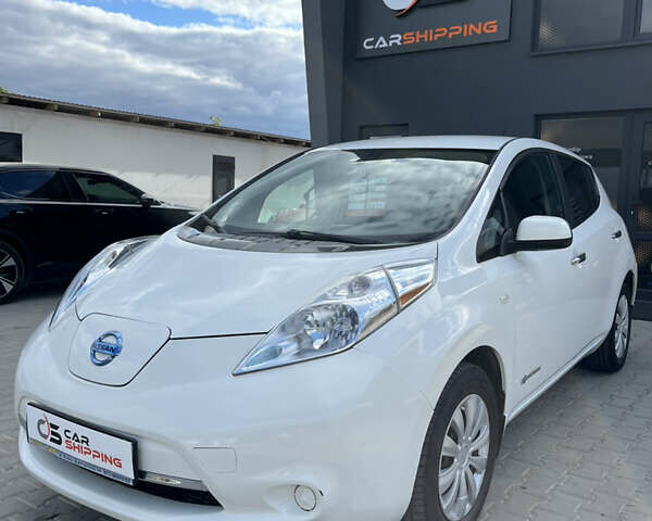 Білий Ніссан Ліф, об'ємом двигуна 0 л та пробігом 119 тис. км за 7499 $, фото 1 на Automoto.ua