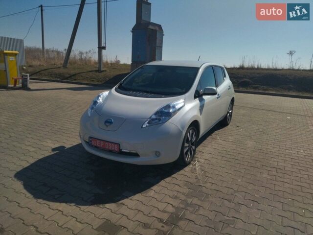 Белый Ниссан Лиф, объемом двигателя 0 л и пробегом 92 тыс. км за 8100 $, фото 1 на Automoto.ua