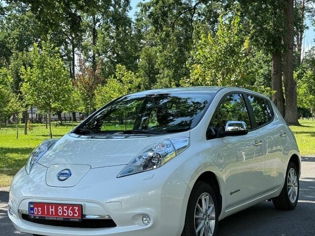 Белый Ниссан Лиф, объемом двигателя 0 л и пробегом 81 тыс. км за 7500 $, фото 1 на Automoto.ua