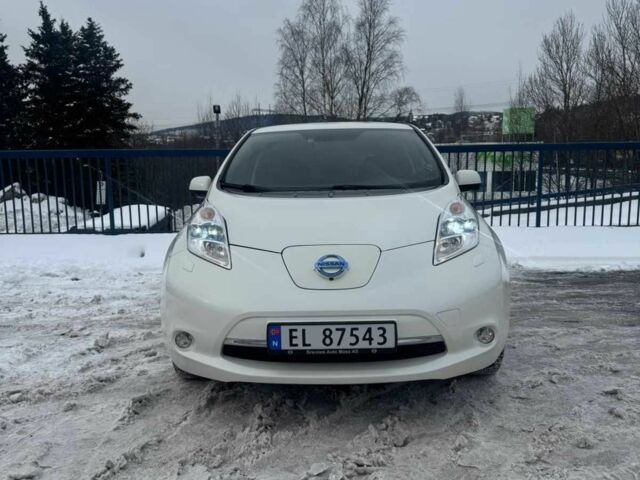 Білий Ніссан Ліф, об'ємом двигуна 0 л та пробігом 89 тис. км за 7500 $, фото 1 на Automoto.ua