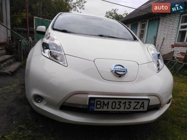 Белый Ниссан Лиф, объемом двигателя 0 л и пробегом 98 тыс. км за 9500 $, фото 1 на Automoto.ua
