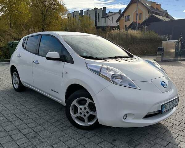 Білий Ніссан Ліф, об'ємом двигуна 0 л та пробігом 83 тис. км за 7599 $, фото 1 на Automoto.ua
