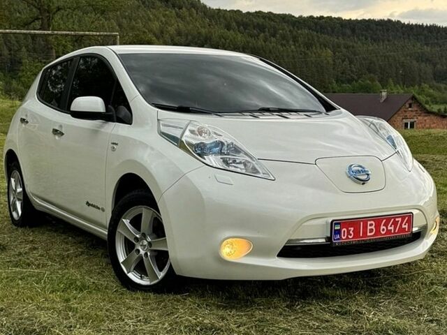Белый Ниссан Лиф, объемом двигателя 0 л и пробегом 90 тыс. км за 7800 $, фото 1 на Automoto.ua