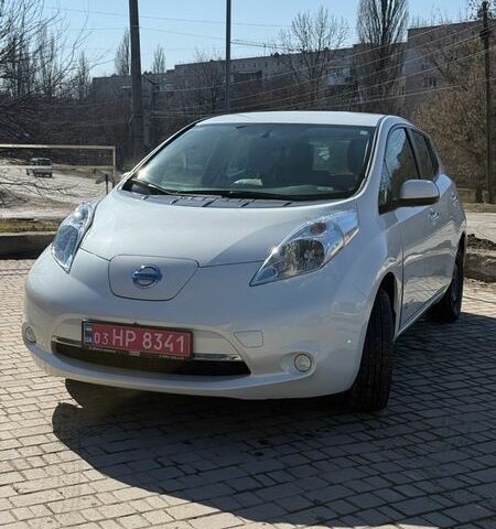 Білий Ніссан Ліф, об'ємом двигуна 0 л та пробігом 65 тис. км за 7700 $, фото 1 на Automoto.ua