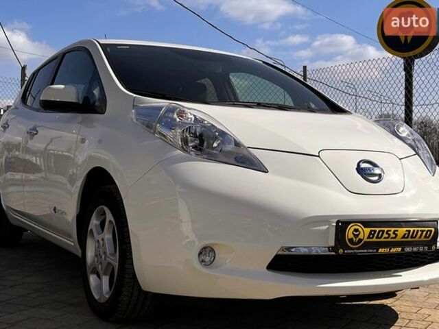 Білий Ніссан Ліф, об'ємом двигуна 0 л та пробігом 103 тис. км за 6600 $, фото 1 на Automoto.ua