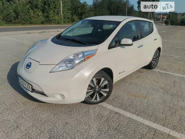 Белый Ниссан Лиф, объемом двигателя 0 л и пробегом 59 тыс. км за 7800 $, фото 1 на Automoto.ua