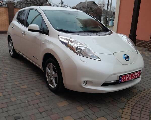 Білий Ніссан Ліф, об'ємом двигуна 0 л та пробігом 133 тис. км за 7900 $, фото 1 на Automoto.ua