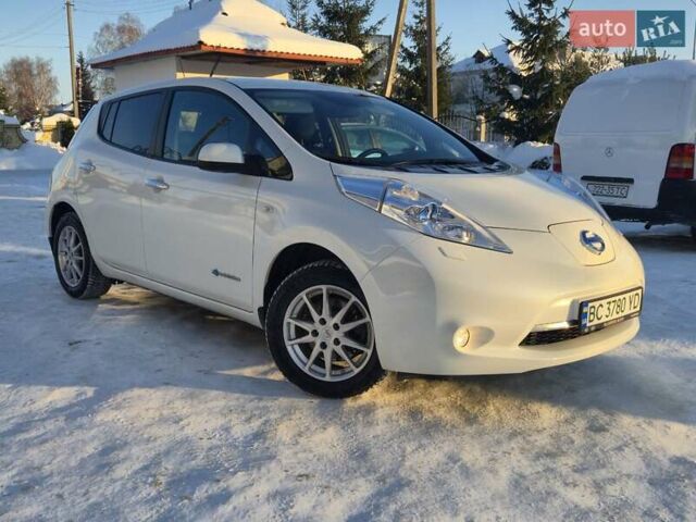 Білий Ніссан Ліф, об'ємом двигуна 0 л та пробігом 79 тис. км за 7800 $, фото 1 на Automoto.ua
