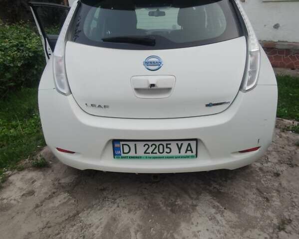 Белый Ниссан Лиф, объемом двигателя 0 л и пробегом 421 тыс. км за 7500 $, фото 1 на Automoto.ua