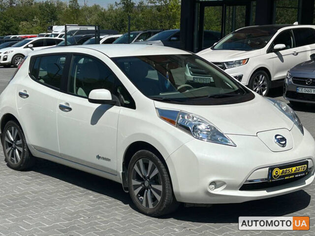 Белый Ниссан Лиф, объемом двигателя 30 л и пробегом 87 тыс. км за 8900 $, фото 1 на Automoto.ua