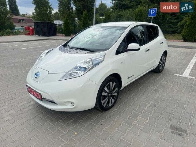 Белый Ниссан Лиф, объемом двигателя 0 л и пробегом 77 тыс. км за 8700 $, фото 1 на Automoto.ua
