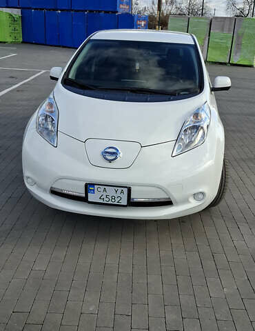 Білий Ніссан Ліф, об'ємом двигуна 0 л та пробігом 103 тис. км за 7999 $, фото 1 на Automoto.ua