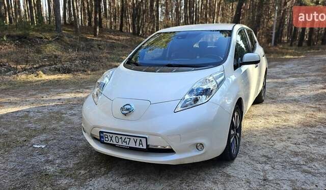 Білий Ніссан Ліф, об'ємом двигуна 0 л та пробігом 177 тис. км за 8500 $, фото 1 на Automoto.ua