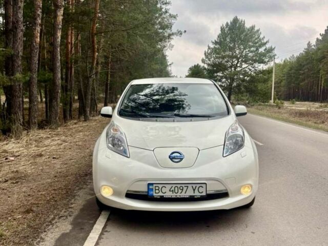Белый Ниссан Лиф, объемом двигателя 0 л и пробегом 133 тыс. км за 7499 $, фото 1 на Automoto.ua