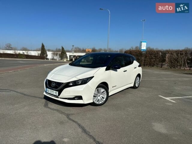 Белый Ниссан Лиф, объемом двигателя 0 л и пробегом 65 тыс. км за 11500 $, фото 1 на Automoto.ua