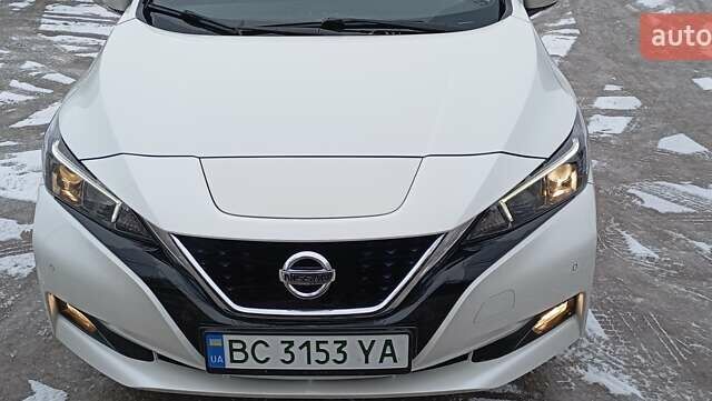 Белый Ниссан Лиф, объемом двигателя 0 л и пробегом 43 тыс. км за 16700 $, фото 1 на Automoto.ua