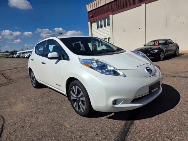 Білий Ніссан Ліф, об'ємом двигуна 0 л та пробігом 69 тис. км за 5480 $, фото 1 на Automoto.ua