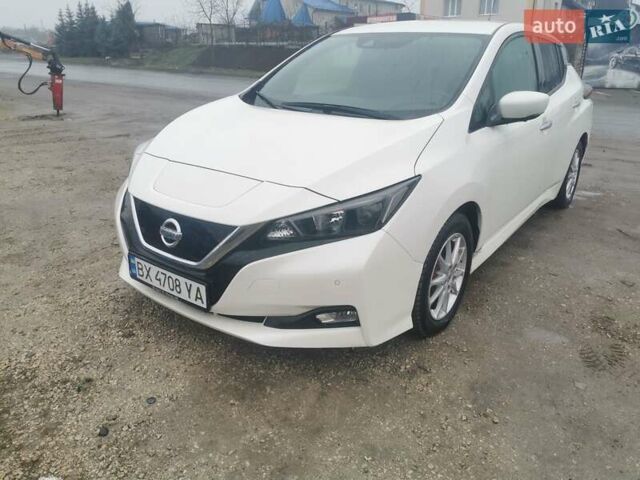 Белый Ниссан Лиф, объемом двигателя 0 л и пробегом 138 тыс. км за 11600 $, фото 1 на Automoto.ua