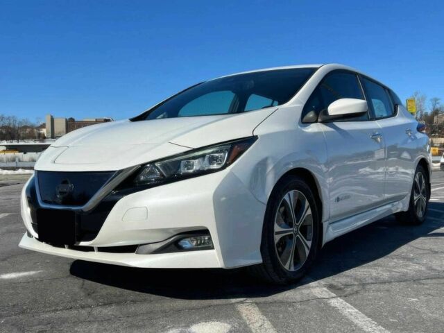 Белый Ниссан Лиф, объемом двигателя 0 л и пробегом 50 тыс. км за 3000 $, фото 1 на Automoto.ua