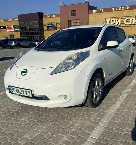 Білий Ніссан Ліф, об'ємом двигуна 0 л та пробігом 203 тис. км за 7500 $, фото 1 на Automoto.ua