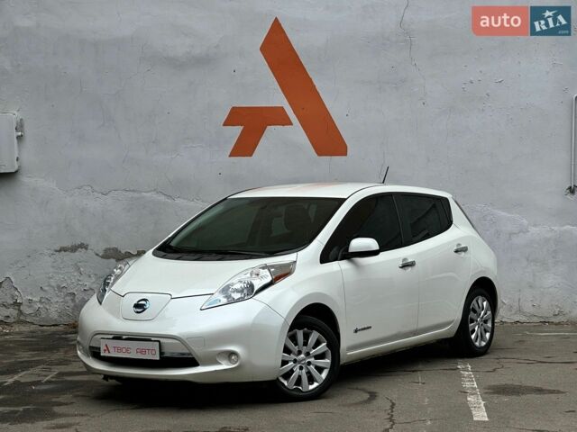 Белый Ниссан Лиф, объемом двигателя 0 л и пробегом 170 тыс. км за 7990 $, фото 1 на Automoto.ua