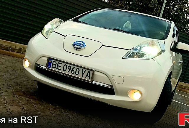 Белый Ниссан Лиф, объемом двигателя 0 л и пробегом 133 тыс. км за 8399 $, фото 1 на Automoto.ua