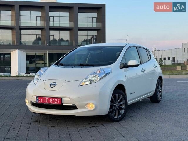 Білий Ніссан Ліф, об'ємом двигуна 0 л та пробігом 93 тис. км за 7300 $, фото 1 на Automoto.ua