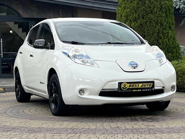 Білий Ніссан Ліф, об'ємом двигуна 0 л та пробігом 107 тис. км за 7700 $, фото 1 на Automoto.ua