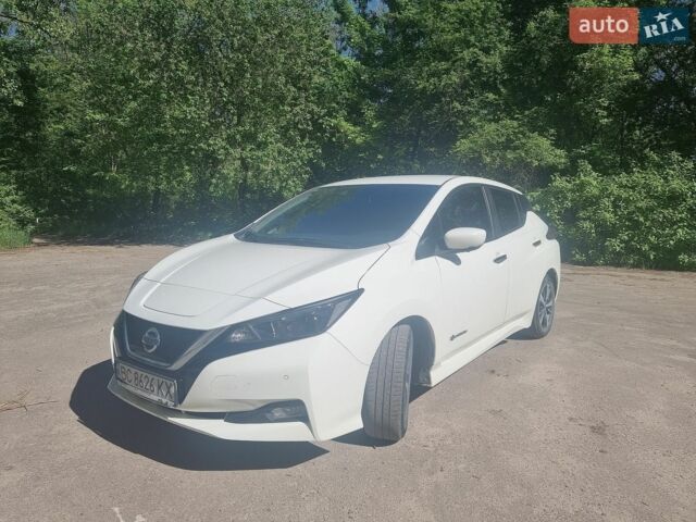 Белый Ниссан Лиф, объемом двигателя 0 л и пробегом 176 тыс. км за 13500 $, фото 1 на Automoto.ua