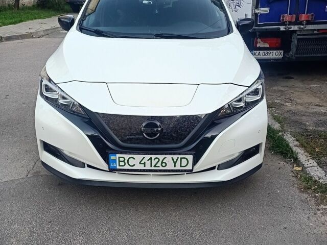 Белый Ниссан Лиф, объемом двигателя 0 л и пробегом 209 тыс. км за 12700 $, фото 1 на Automoto.ua