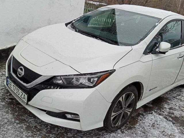 Белый Ниссан Лиф, объемом двигателя 0 л и пробегом 43 тыс. км за 15900 $, фото 1 на Automoto.ua
