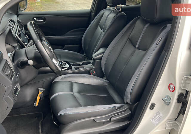 Белый Ниссан Лиф, объемом двигателя 0 л и пробегом 114 тыс. км за 12950 $, фото 1 на Automoto.ua