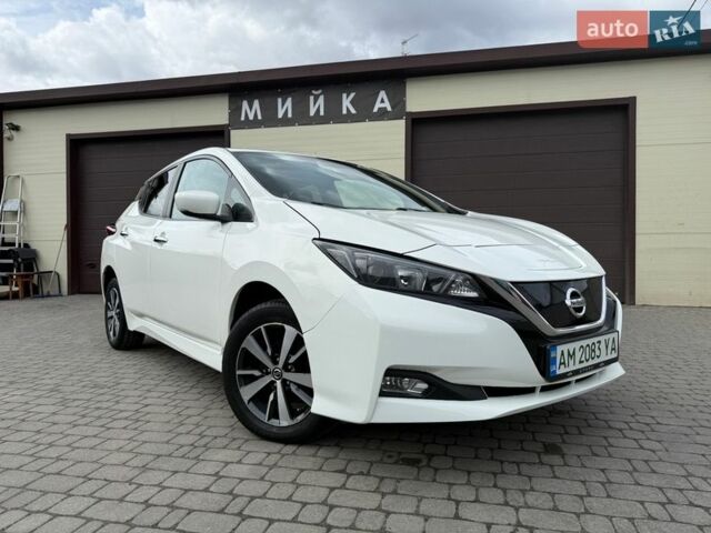 Белый Ниссан Лиф, объемом двигателя 0 л и пробегом 149 тыс. км за 11900 $, фото 1 на Automoto.ua