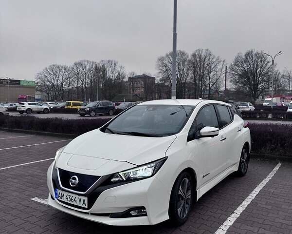 Белый Ниссан Лиф, объемом двигателя 0 л и пробегом 93 тыс. км за 12700 $, фото 1 на Automoto.ua