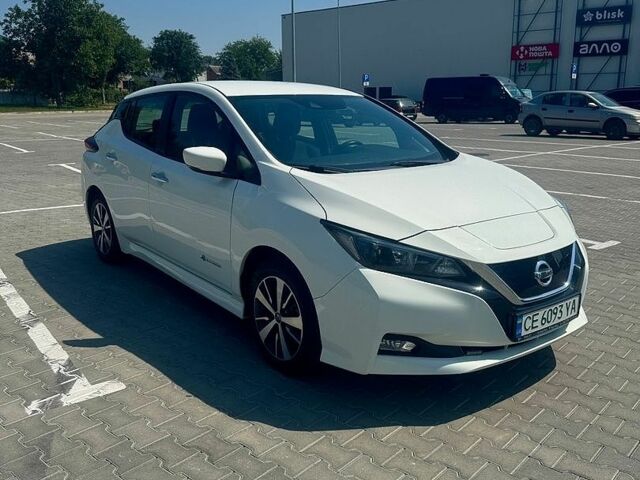 Білий Ніссан Ліф, об'ємом двигуна 0 л та пробігом 59 тис. км за 14000 $, фото 1 на Automoto.ua