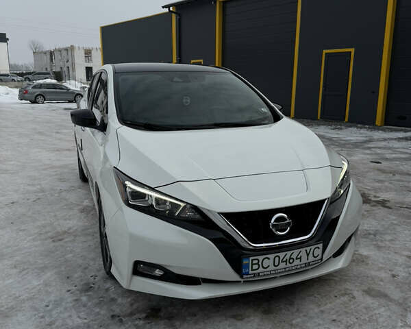 Білий Ніссан Ліф, об'ємом двигуна 0 л та пробігом 53 тис. км за 12700 $, фото 1 на Automoto.ua