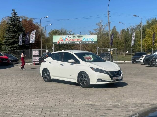 Белый Ниссан Лиф, объемом двигателя 0 л и пробегом 125 тыс. км за 12999 $, фото 1 на Automoto.ua