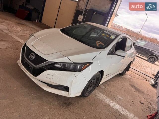 Білий Ніссан Ліф, об'ємом двигуна 0 л та пробігом 85 тис. км за 9400 $, фото 1 на Automoto.ua