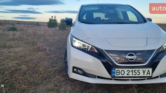 Белый Ниссан Лиф, объемом двигателя 0 л и пробегом 78 тыс. км за 13900 $, фото 1 на Automoto.ua