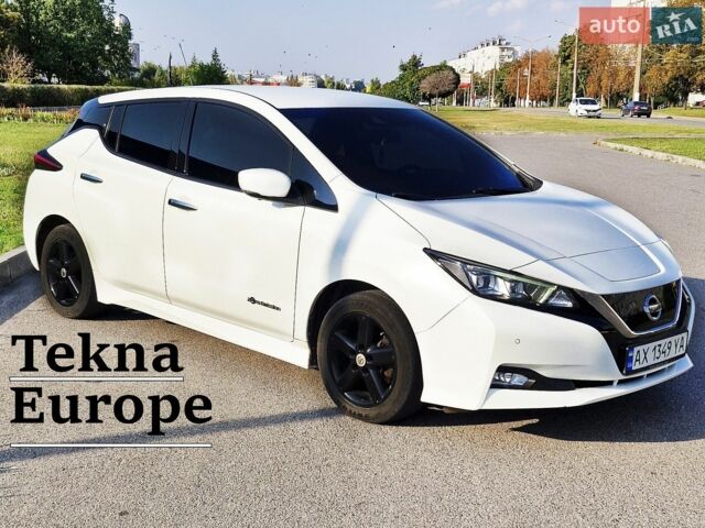 Белый Ниссан Лиф, объемом двигателя 0 л и пробегом 109 тыс. км за 12999 $, фото 1 на Automoto.ua