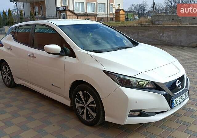 Белый Ниссан Лиф, объемом двигателя 0 л и пробегом 75 тыс. км за 11999 $, фото 1 на Automoto.ua