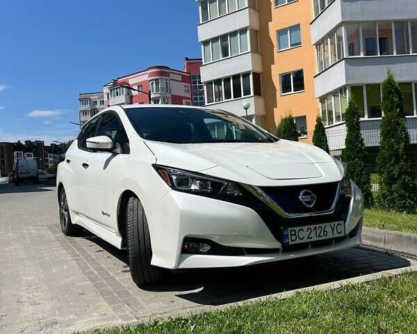 Белый Ниссан Лиф, объемом двигателя 0 л и пробегом 39 тыс. км за 13800 $, фото 1 на Automoto.ua