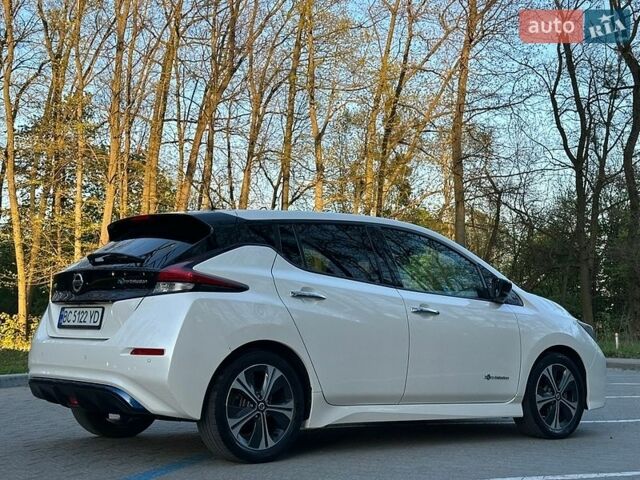 Белый Ниссан Лиф, объемом двигателя 0 л и пробегом 123 тыс. км за 13800 $, фото 1 на Automoto.ua