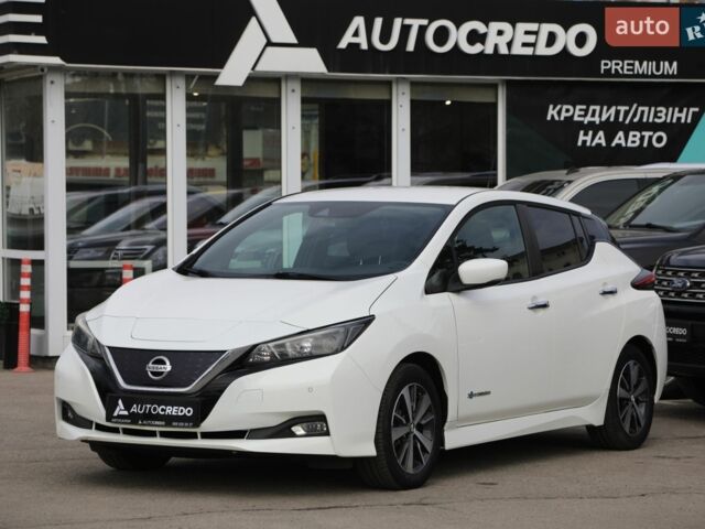 Белый Ниссан Лиф, объемом двигателя 0 л и пробегом 84 тыс. км за 13300 $, фото 1 на Automoto.ua