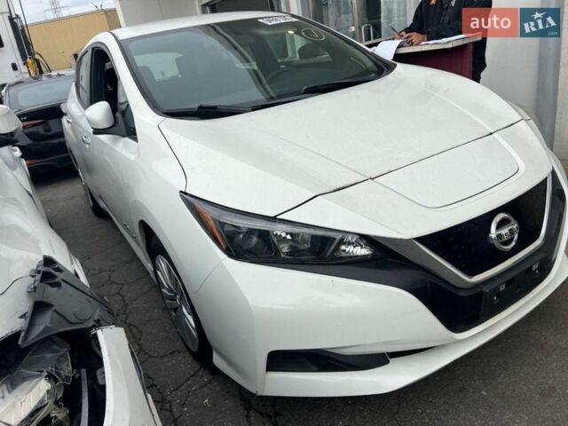 Белый Ниссан Лиф, объемом двигателя 0 л и пробегом 80 тыс. км за 12100 $, фото 1 на Automoto.ua