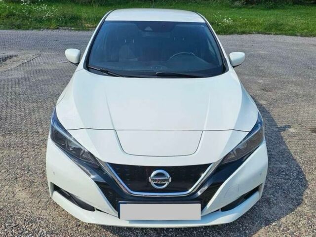 Белый Ниссан Лиф, объемом двигателя 0 л и пробегом 113 тыс. км за 7700 $, фото 1 на Automoto.ua