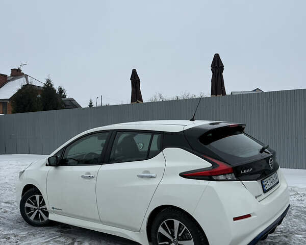 Белый Ниссан Лиф, объемом двигателя 0 л и пробегом 153 тыс. км за 8500 $, фото 1 на Automoto.ua