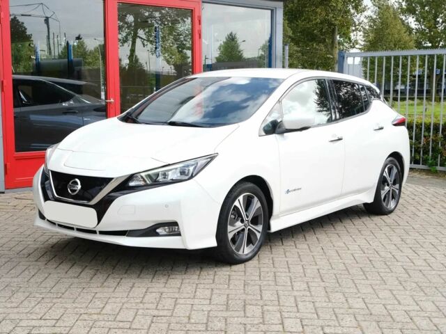 Белый Ниссан Лиф, объемом двигателя 0 л и пробегом 44 тыс. км за 3900 $, фото 1 на Automoto.ua